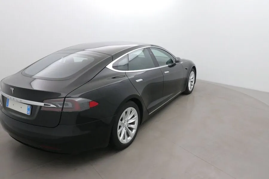 Tesla MODEL S 75D DUAL MOTOR Image 4